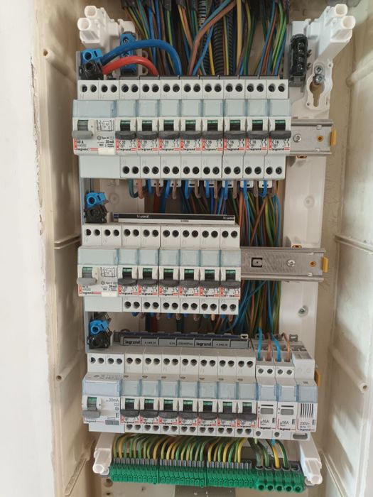 Професионални ремонти „ до ключ “  Бургас и региона !