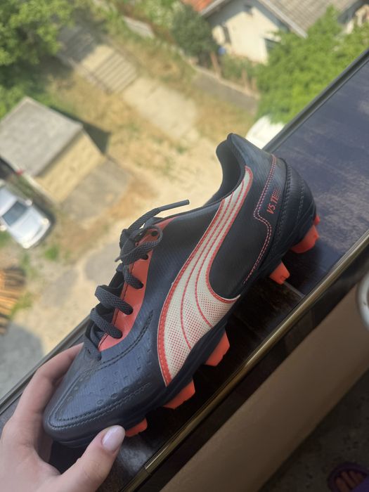 Бутонки 2 бр. 30€ общо