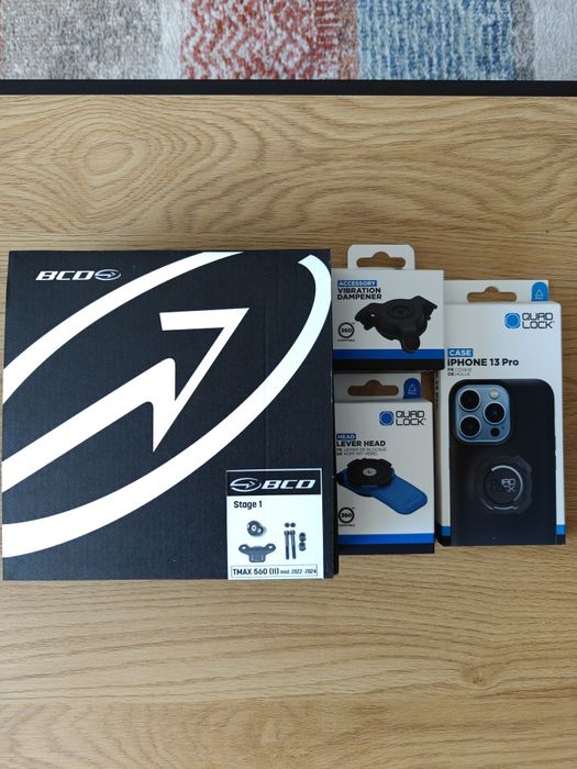 Стойка за телефон QUADLOCK за Tmax 2022-2024