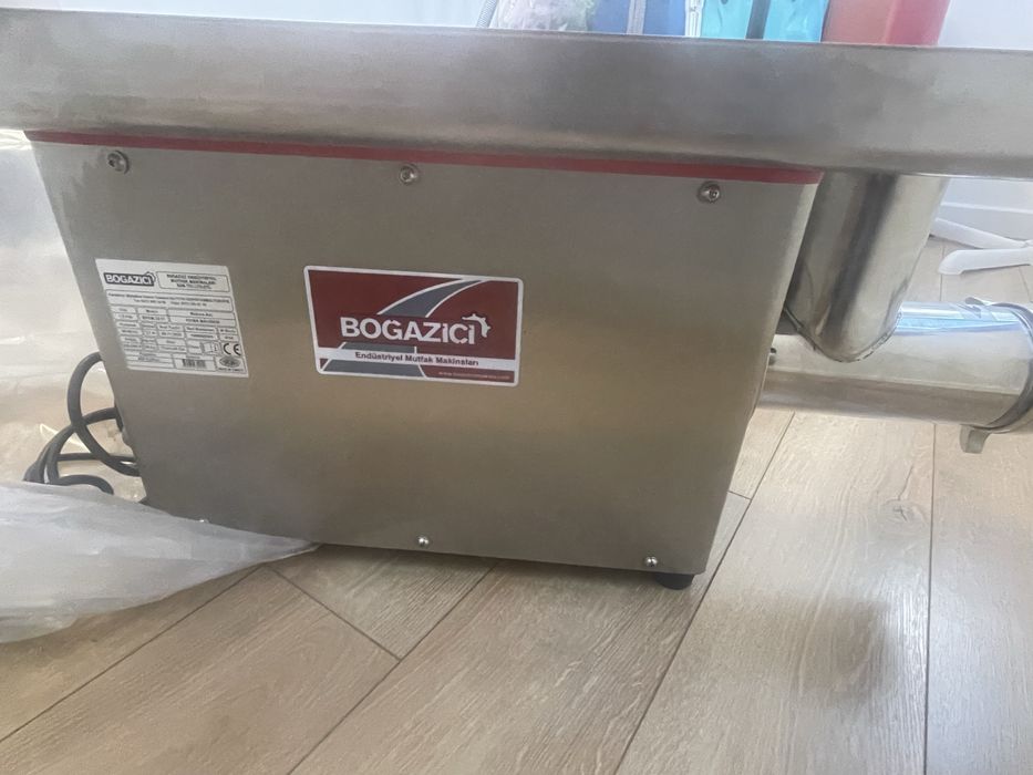 Masina de tocat caree