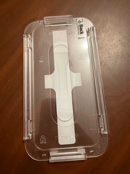 Folie sticla Spigen GLAStR EZ FIT pt. iPhone 13/13 Pro/14/16e - 3buc.