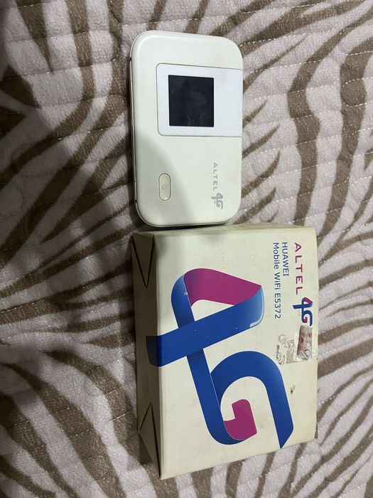 Модем и наушники