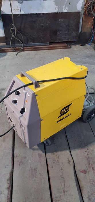 Aparat de sudura ESAB 240 amperi.