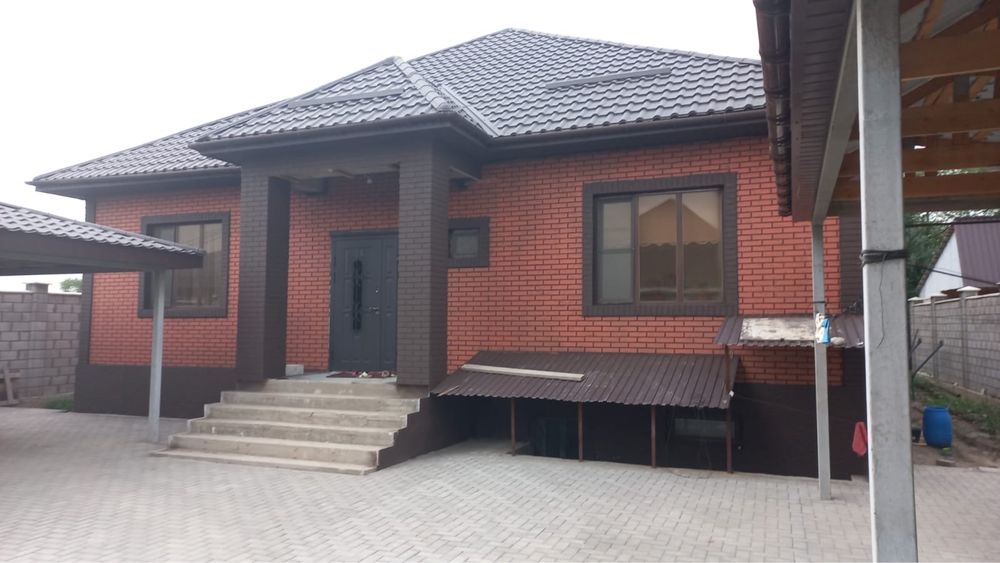 Покраска крыш забор стен