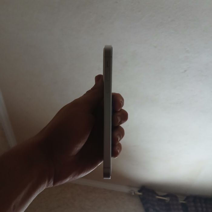 Iphone xr 17 pro korpusda