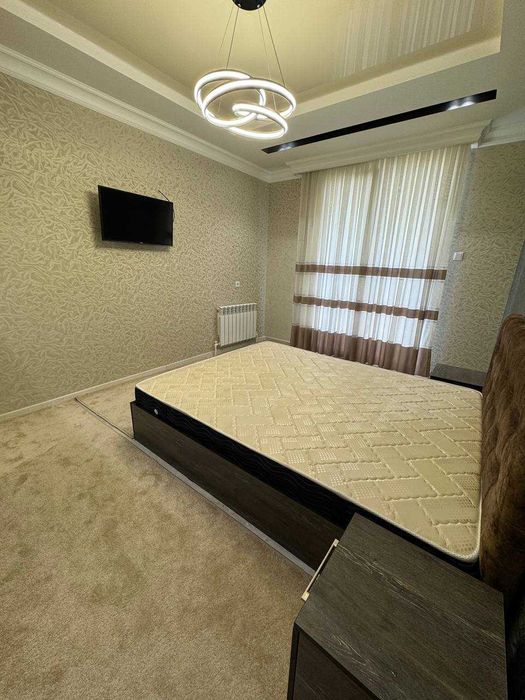 Продам новостройку 3/10/16 улМахтумкули с обстановкой 85кв.м