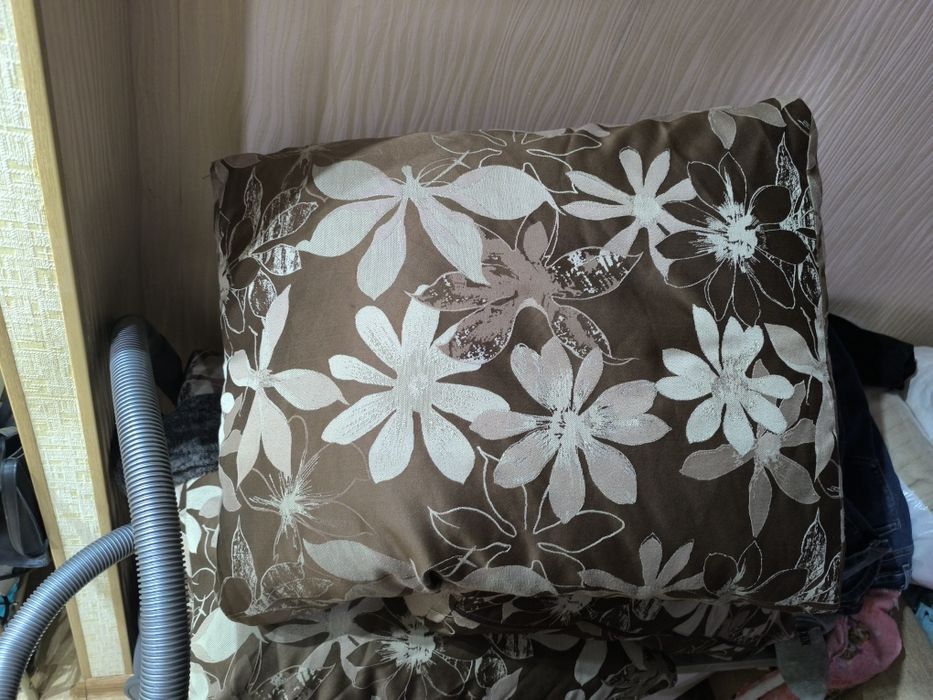 Срочно диван продам