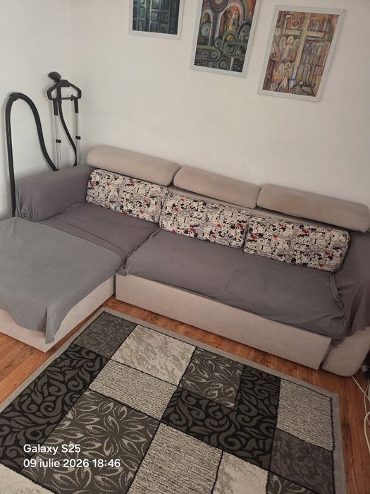 Colțar extensibil Rosini cu tetiere reglabile (Necesită reparație/curățare)