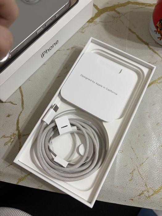 Продам Айфон 15 pro