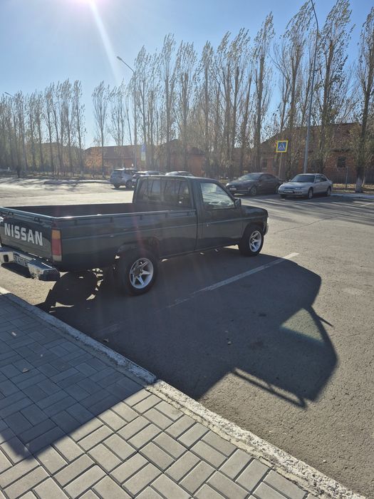 Ниссан пикап продам