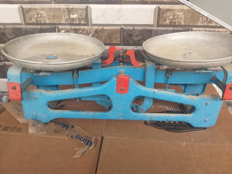 Весы. весы .железная