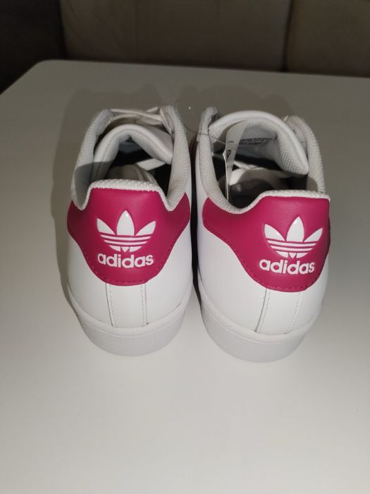 Adidas Superstar-ест. кожа-нови-номер 37 1/3