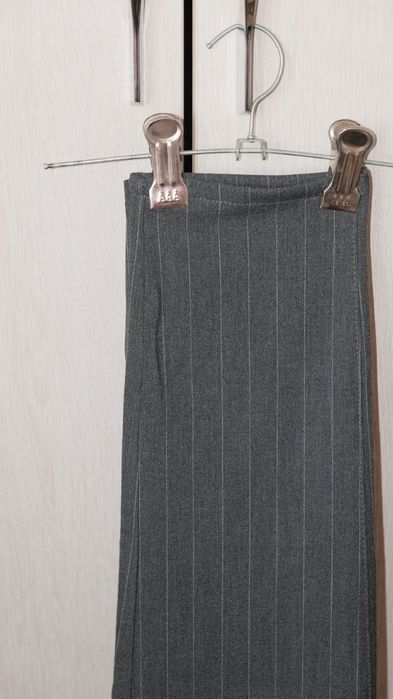 Брюки slim fit от Zara