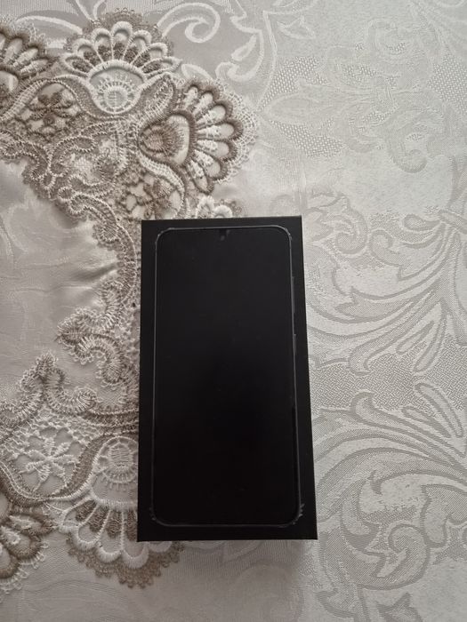 Samsung S23 256gb.