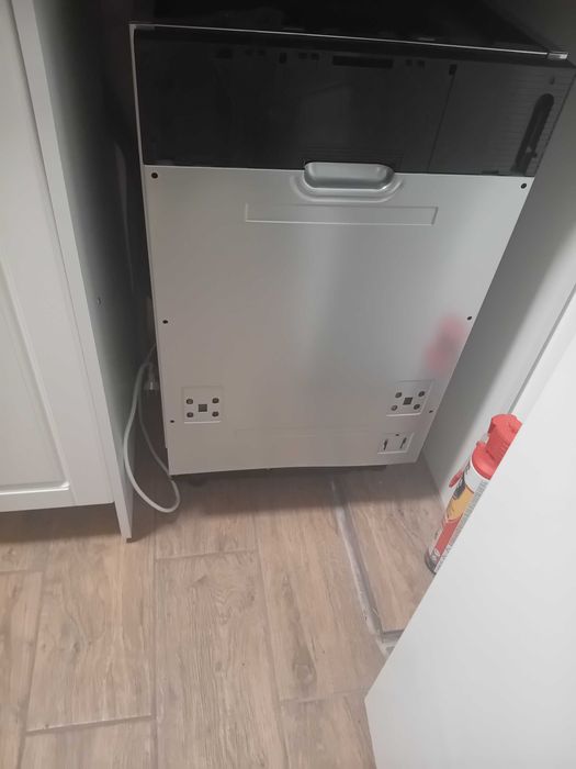 Продавам нова съдомиялна