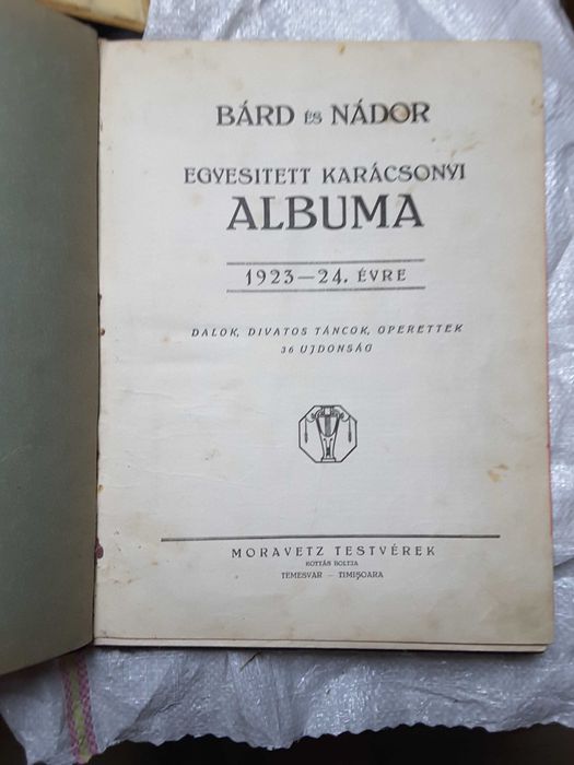 Vand diverse carti vechi si partituri vechi