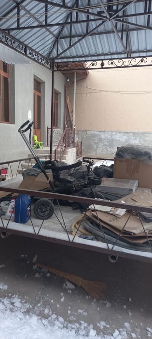 Uyim Zargar maxallasi Zarli kochasi 162a uy