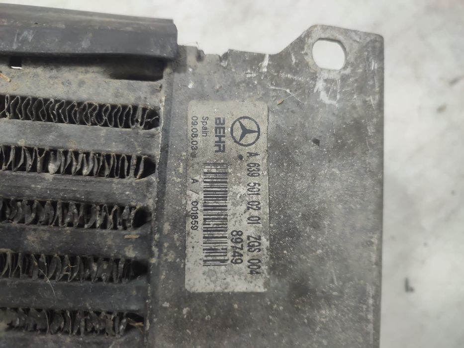 Radiator intercooler 2.2 cdi om646983 A6395010201 Mercedes-Benz Viano