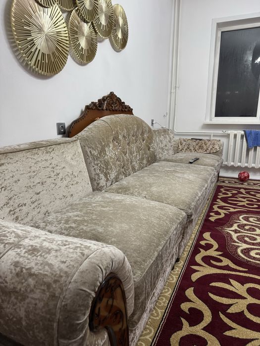 Продам Диван для гостиной