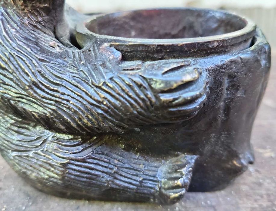 Statueta veche din bronz masiv