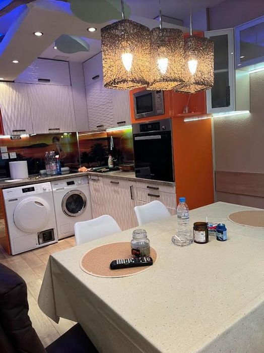 Дава се под наем Четиристаен апартамент в София, Младост 1 - 87 кв.м за 1022 € - Снимка #1