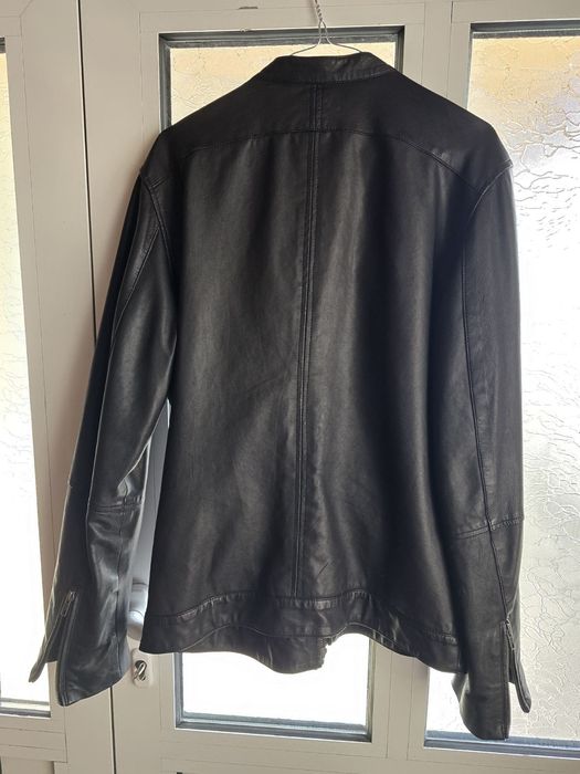 Продавам мъжко кожено яке