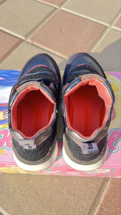 Продам ботинки Biomecanics 29 р