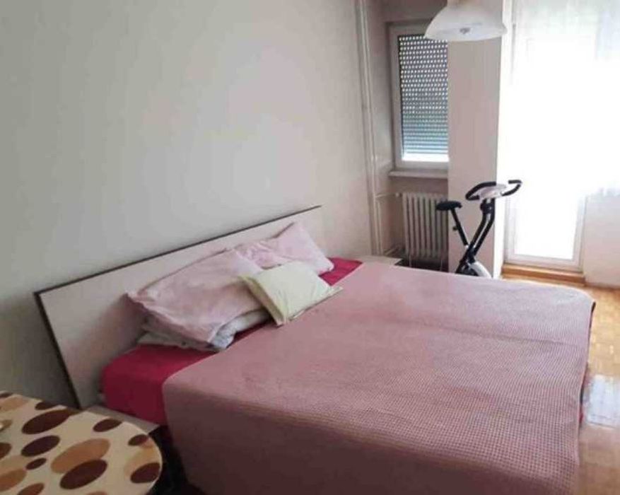 Дава се под наем Тристаен апартамент в Пловдив, Южен - 72 кв.м за 193.8 € - Снимка #2