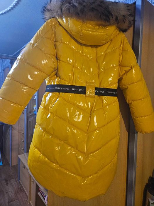 Зимний пуховик на девочку