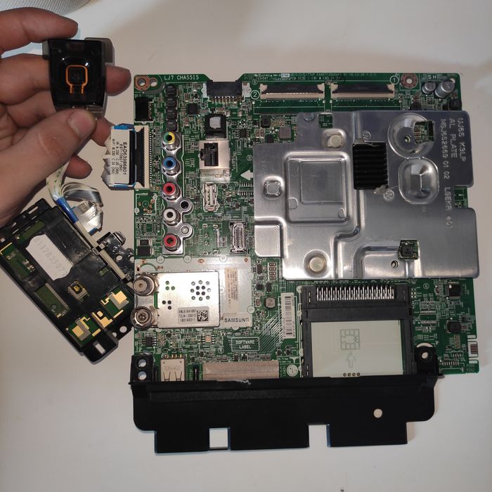 Dezmembrez TV LG - componente TV