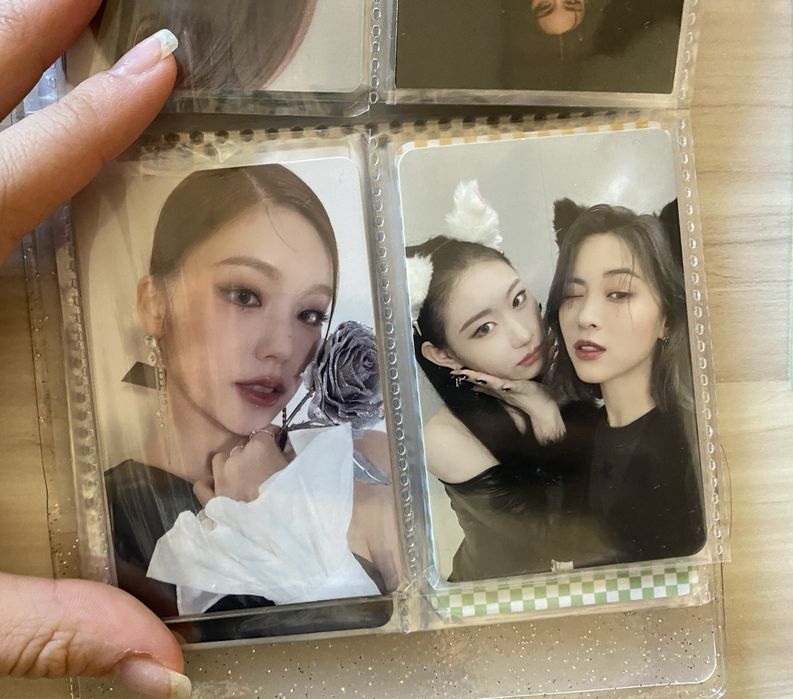Itzy yeji chaeryeong ryujin photocards