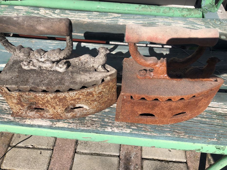 Fier de calcat cu carbuni