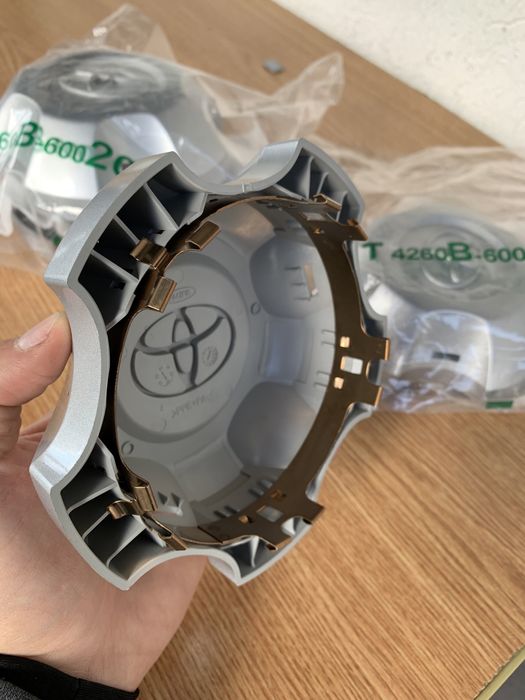 Capace centrale Toyota Land Cruiser 100 sau 200