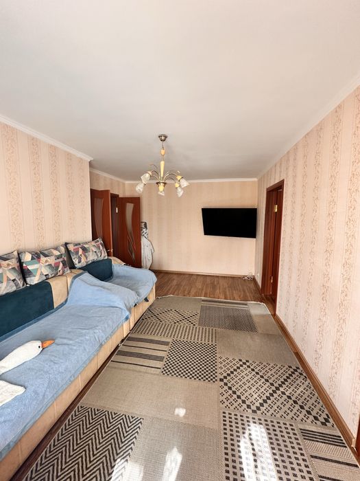 Продам теплую 3-комнатную квартиру