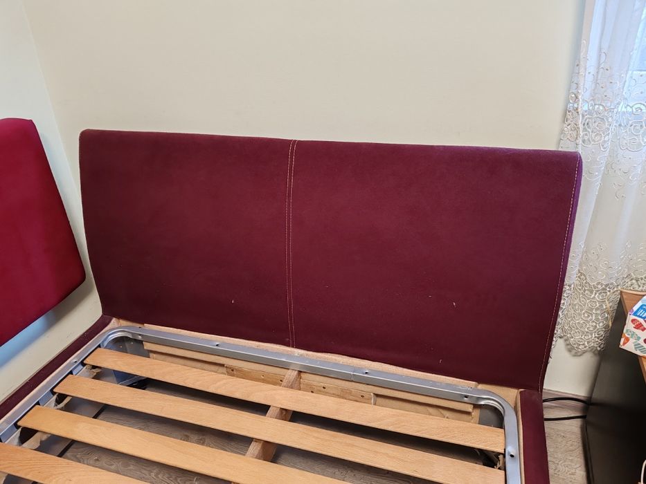 Pat tapitat dublu 140 x 190 cu saltea