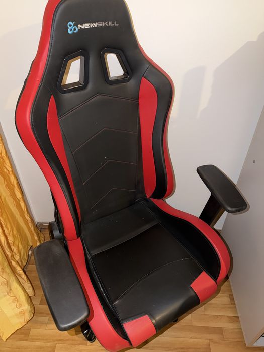 Vand scaun gaming defect