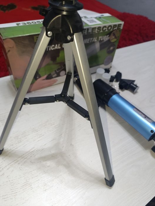 Teleskop f36050 holati ideal hali yangi