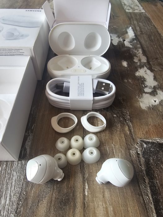 Samsung Buds+ plus R175 безжични слушалки