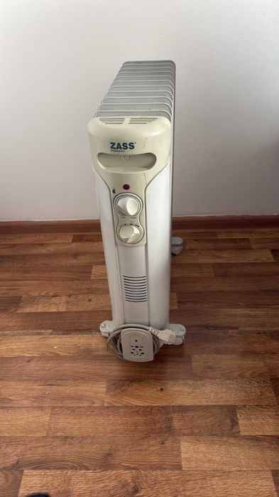 Срочно продам масляный радиатор Zass