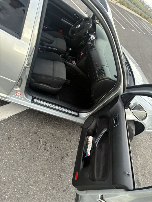 VOLKSWAGEN Golf 2005 — imagine 5