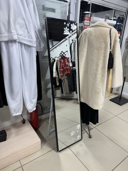 Зеркало напольное