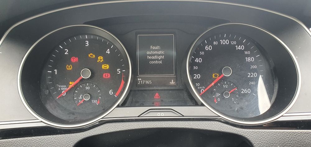 Ceasuri bord passat b8 2.0 1.6  tdi 3G0920741