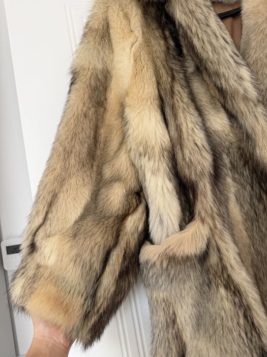 Haina din blana de vulpe