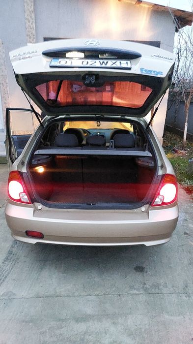 Hyundai accent 2005