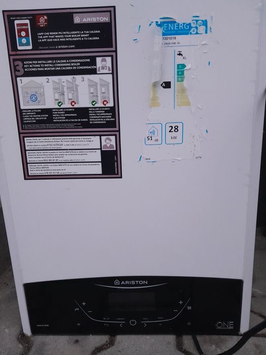 Centrala termica Ariston Clas One 28 KW-defecta