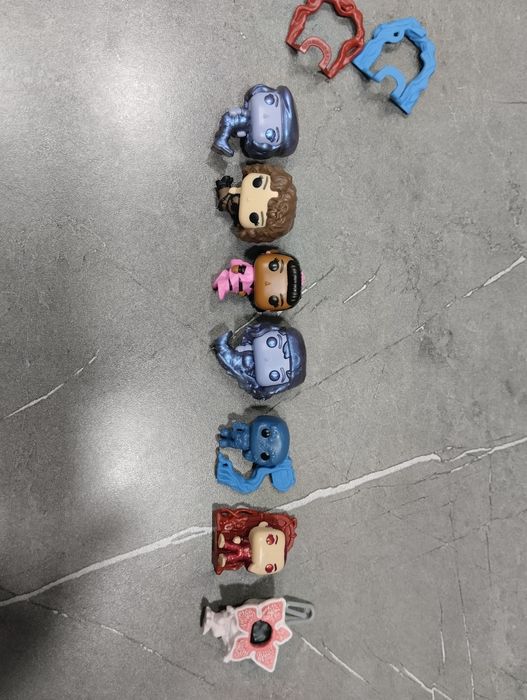 Продаю фигурки Stranger things