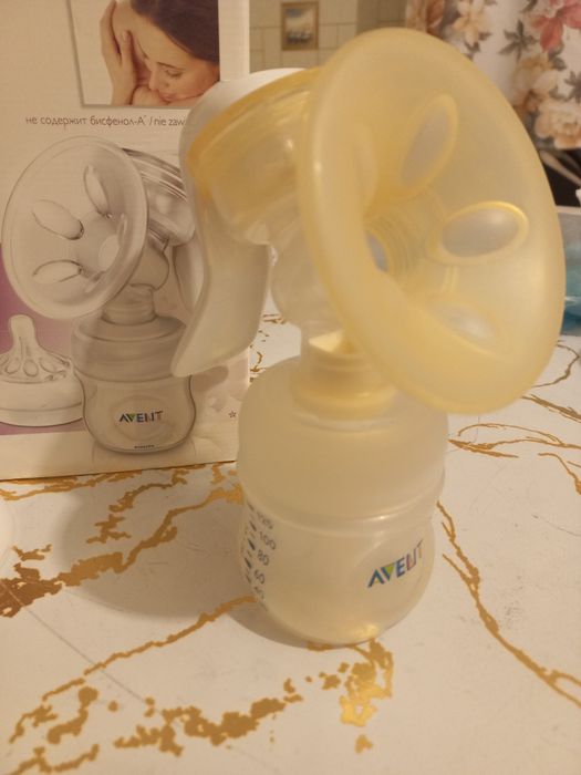 Продам ручной молокоотсос  Avent