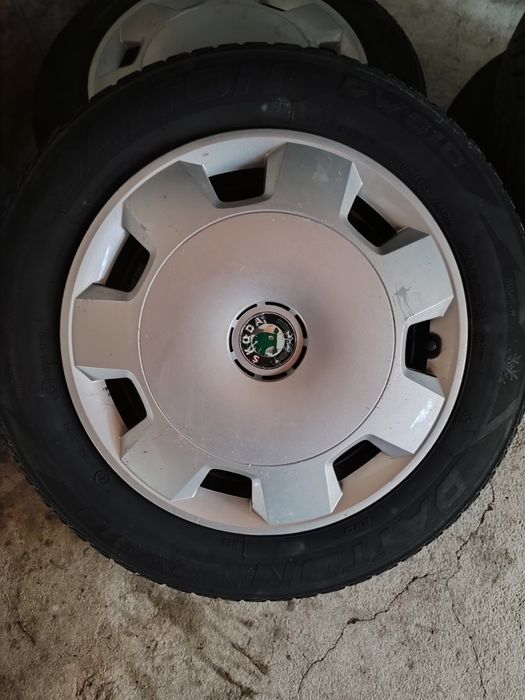 Комплект зимни гуми с джанти от Шкода Фабиа 165/70/14