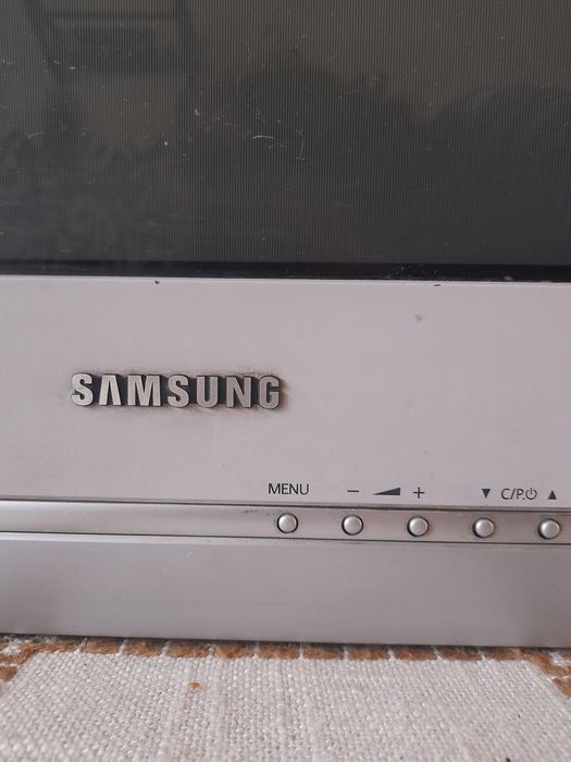 Продам телевизор Самсунг