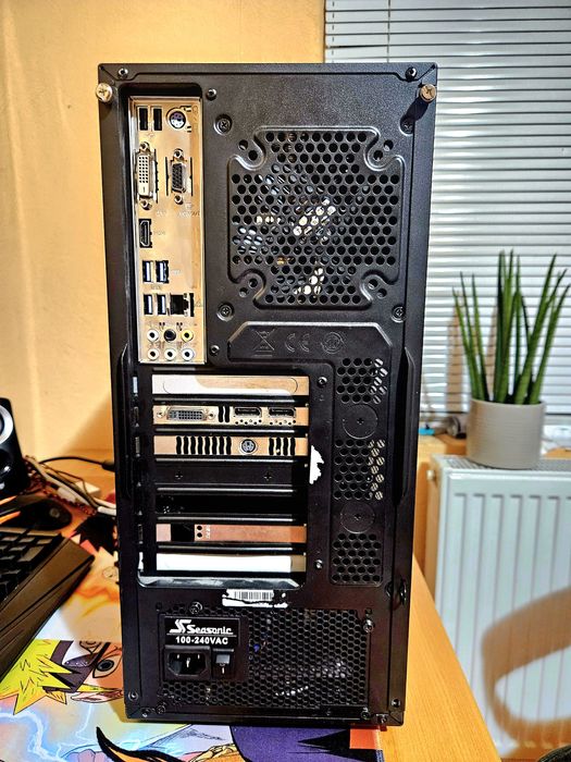 Мощен настолен компютър i7, 32GB RAM, Quadro K4000, Windows 11